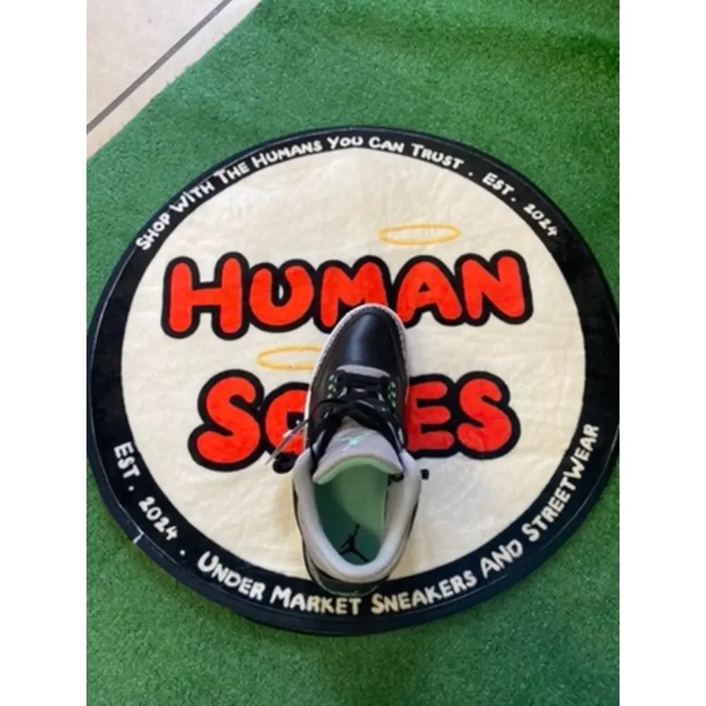 Jordan 3 ‘Green Glow’|Size 10M - Picture 4 of 5
